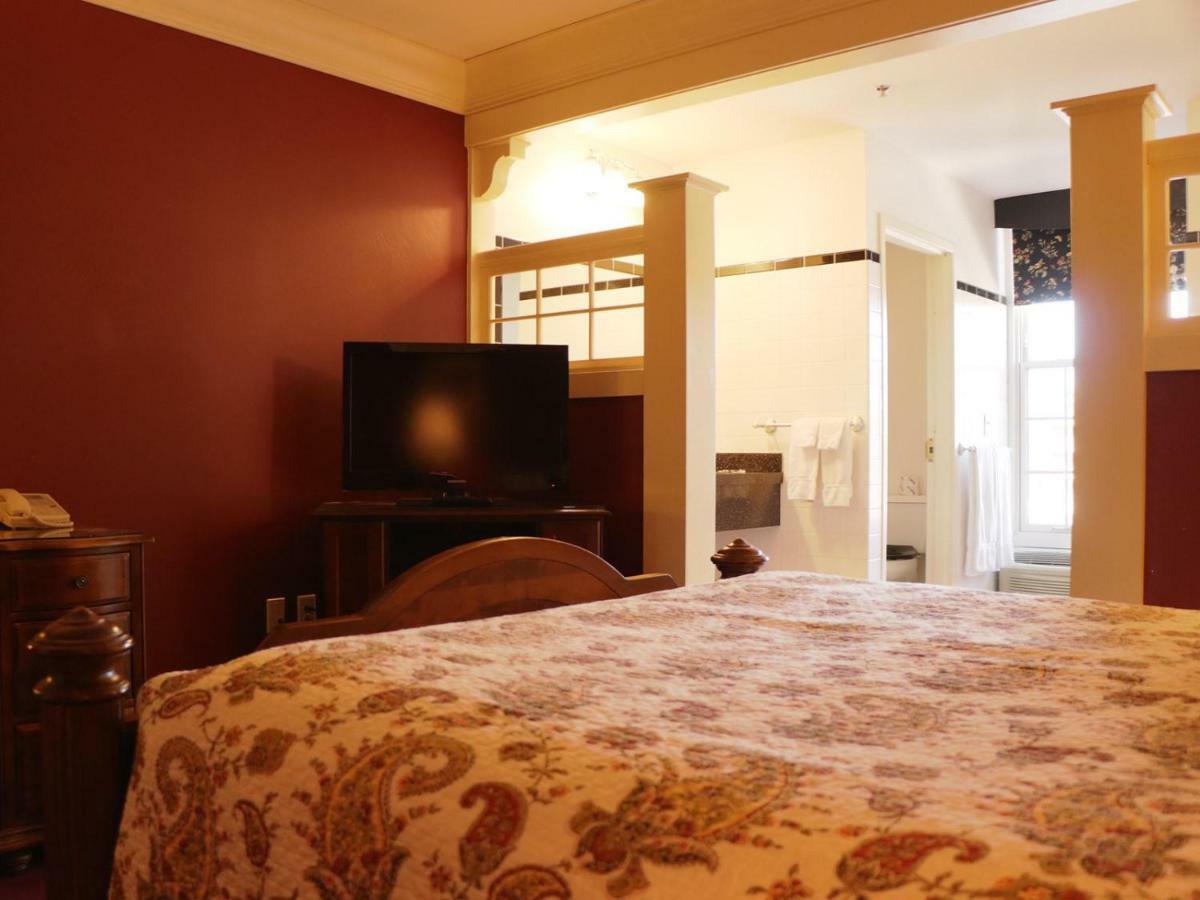 Saint Brendan'S Inn Green Bay Quarto foto